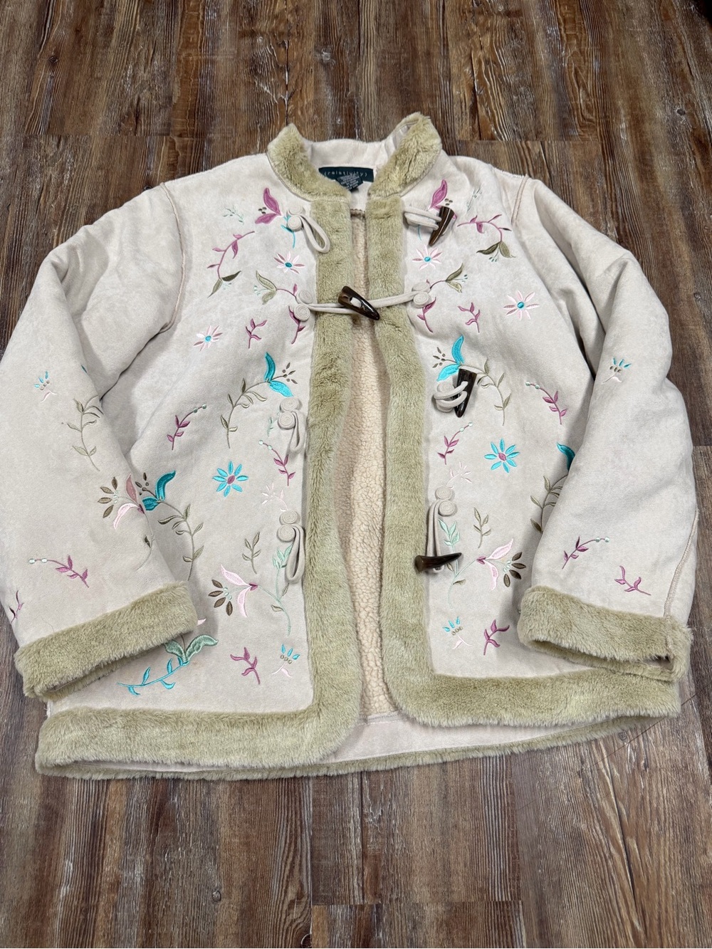 Y2K cottage core Cream embroidered floral jacket with fur trim, size M